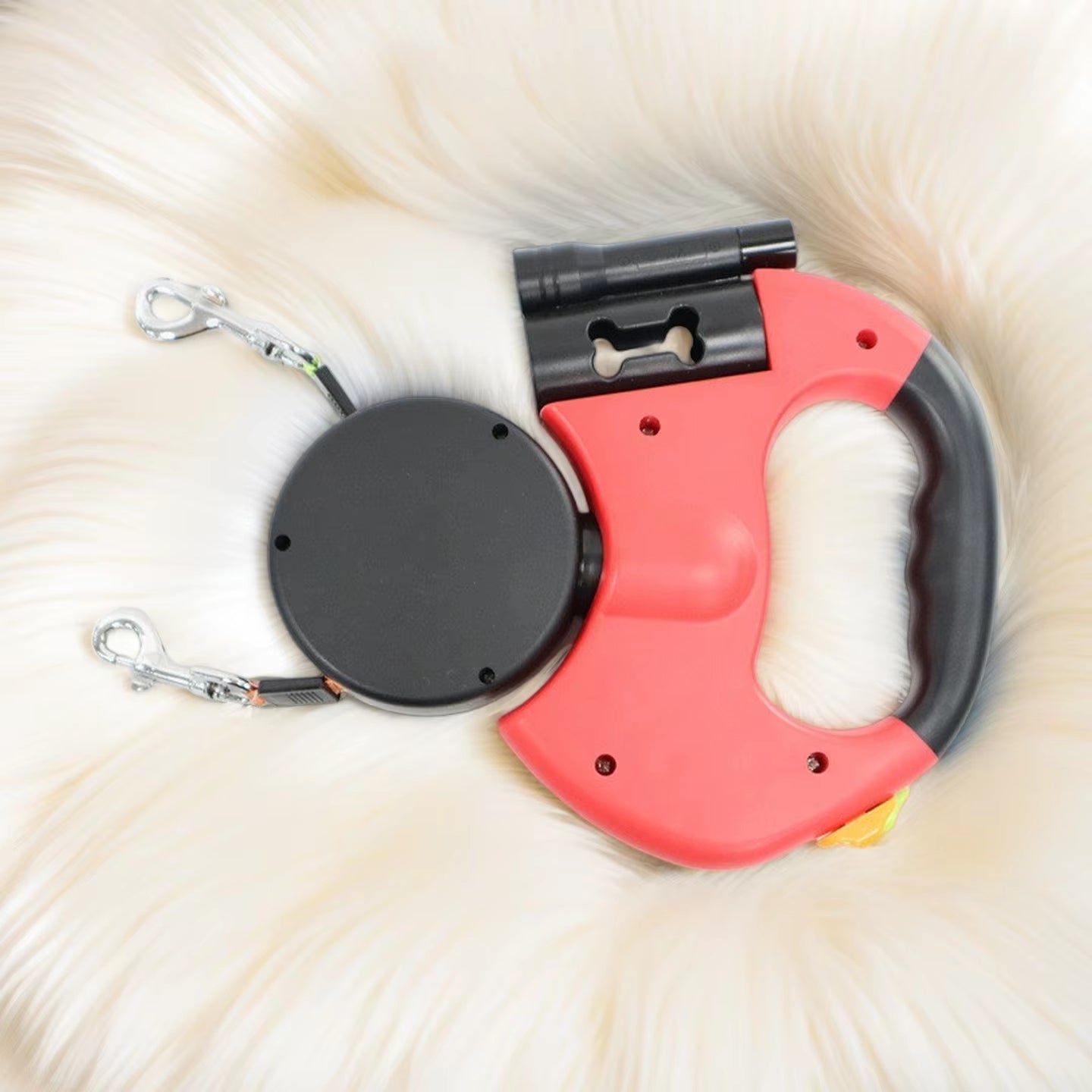 Retractable Dual Dog Leash with LED Light, 360-Degree Swivel, No-Tangle Design, Independent Braking System, and 3M Reflective Leads